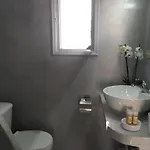 شقة كريستوس