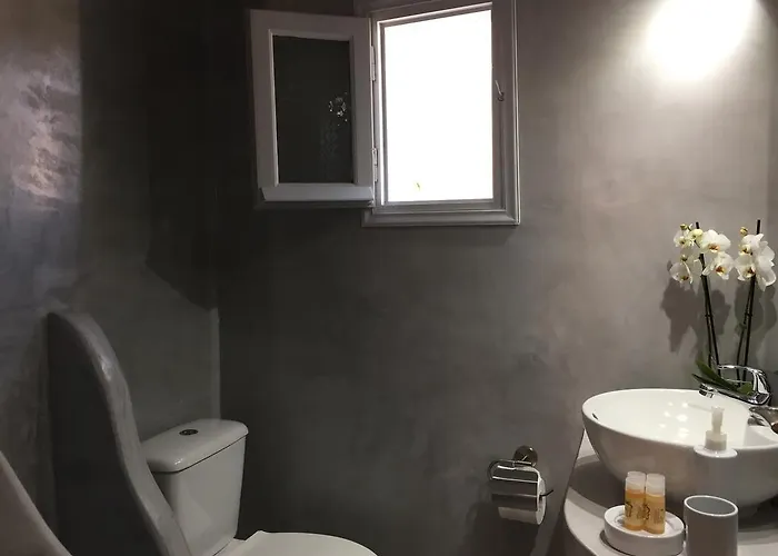 아파트 크리스토스 아파트먼츠 *