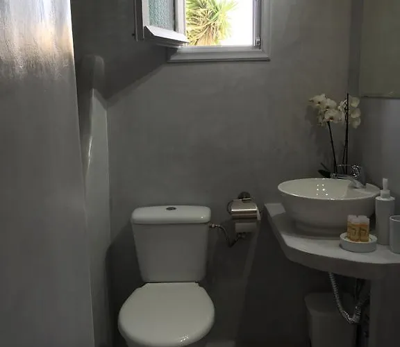 크리스토스 아파트먼츠 * 이아