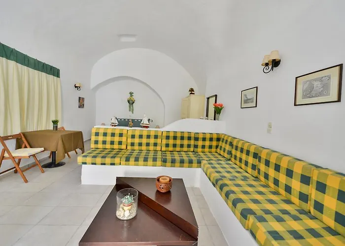 아파트 크리스토스 아파트먼츠 *